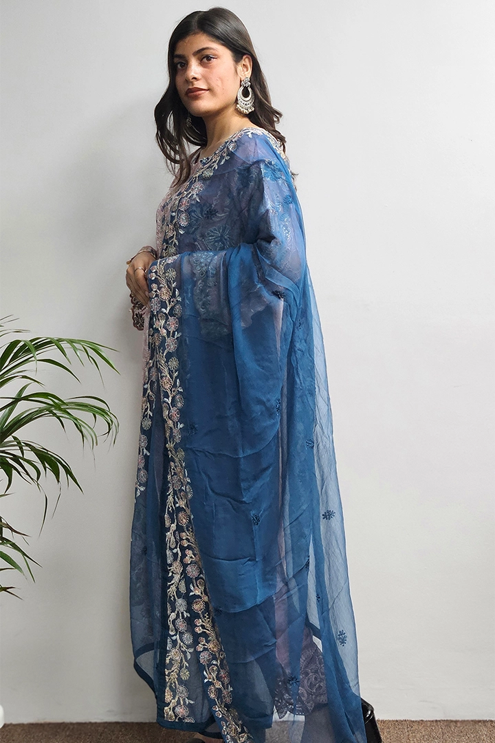 Pakistani Salwar Kameez With Heavy Dupatta